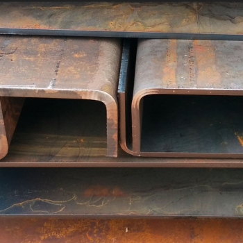 Стальной гнутый х/к швеллер 100х120х8 ст20 в наличии в Оренбурге